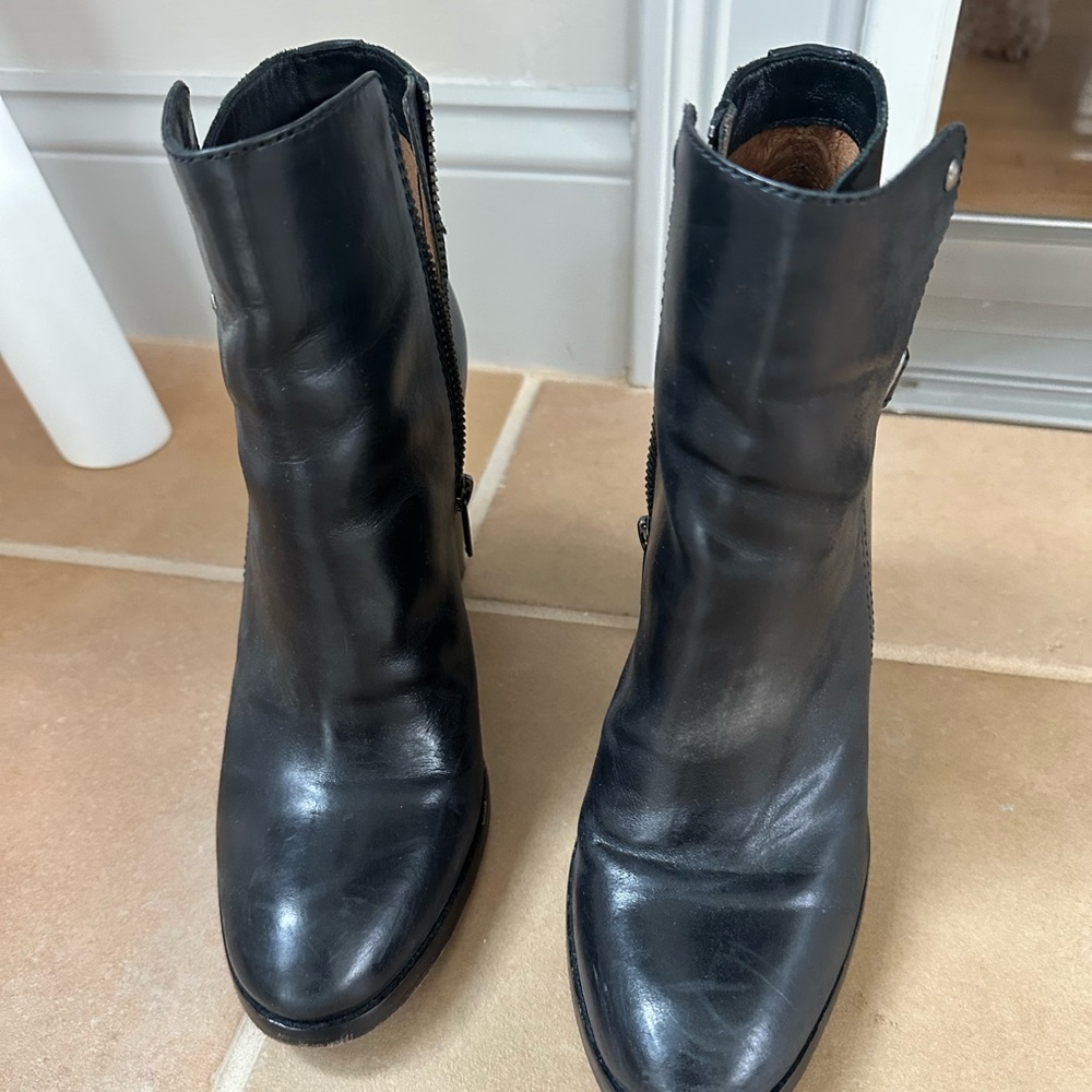 Frye booties black 7.5